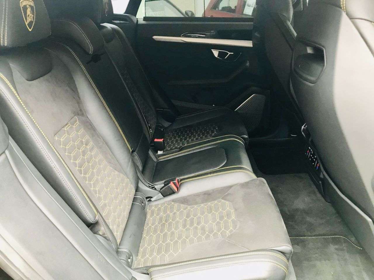 2020 LAMBORGHINI URUS 2020 LAMBORGHINI URUS