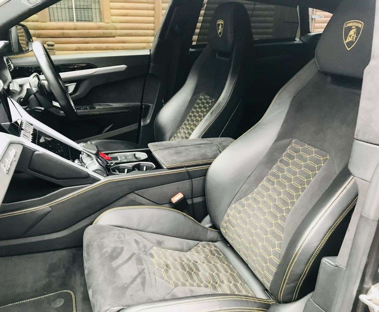 2020 LAMBORGHINI URUS 2020 LAMBORGHINI URUS