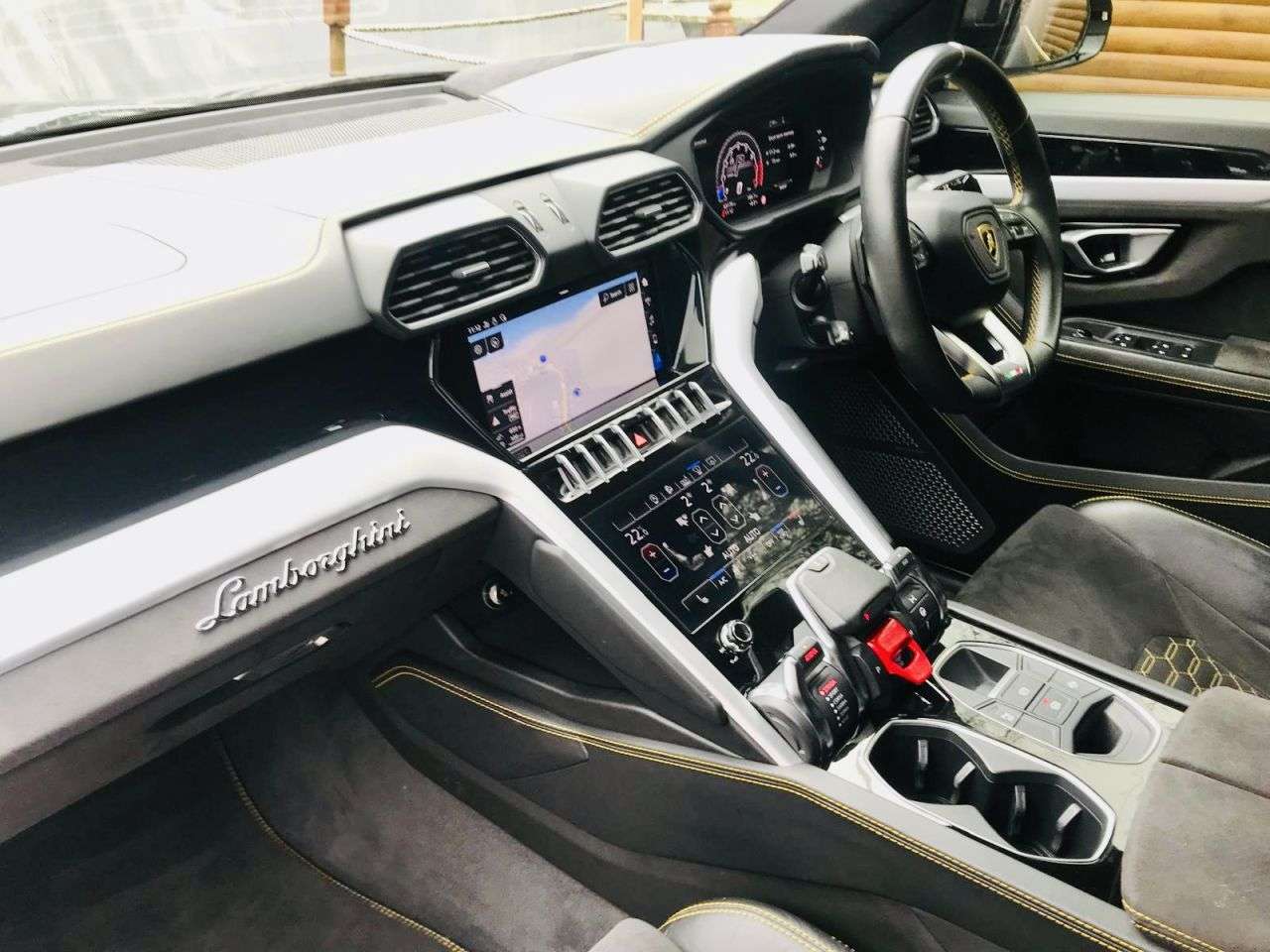 2020 LAMBORGHINI URUS 2020 LAMBORGHINI URUS