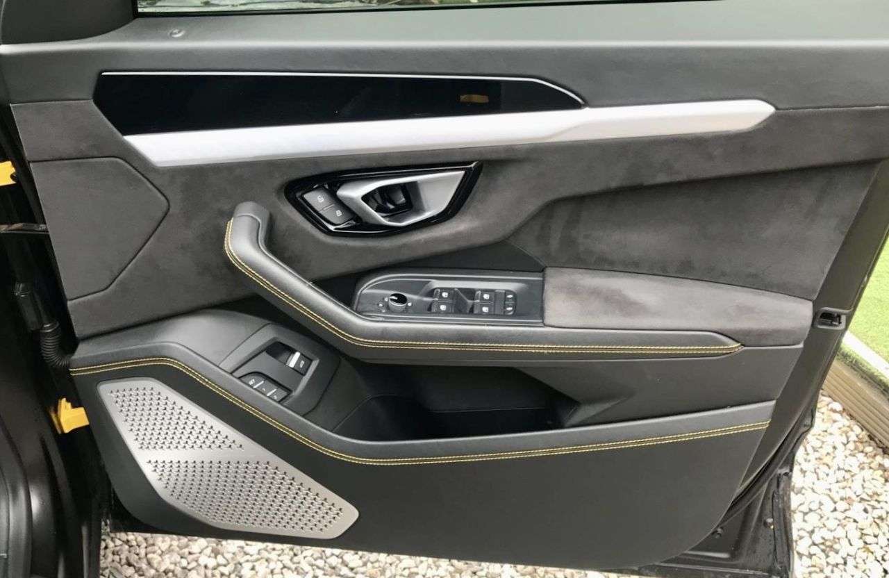 2020 LAMBORGHINI URUS 2020 LAMBORGHINI URUS