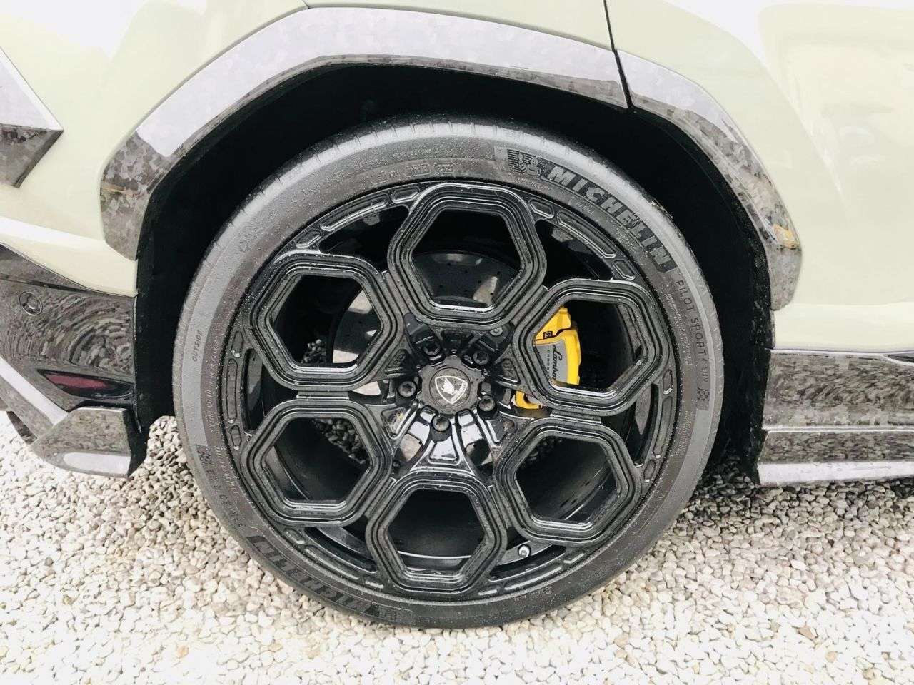 2020 LAMBORGHINI URUS 2020 LAMBORGHINI URUS