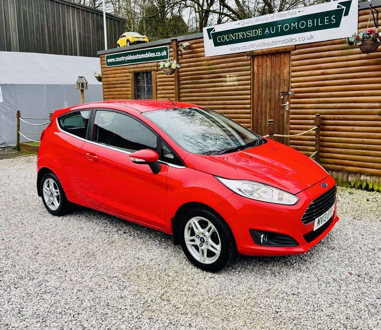 A 2013 FORD FIESTA 1.25 Zetec Hatchback 3dr Petrol Manual Euro 5 (82 ps) FULL SERVICE AND NEW A 2013 FORD FIESTA 1.25 Zetec Hatchback 3dr Petrol Manual Euro 5 (82 ps) FULL SERVICE AND NEW