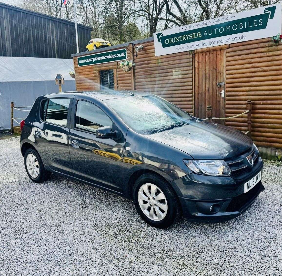 A 2015 DACIA SANDERO 1.5 dCi Midnight Hatchback 5dr Diesel Manual Euro 5 (90 ps) 2 KEYS A 2015 DACIA SANDERO 1.5 dCi Midnight Hatchback 5dr Diesel Manual Euro 5 (90 ps) 2 KEYS