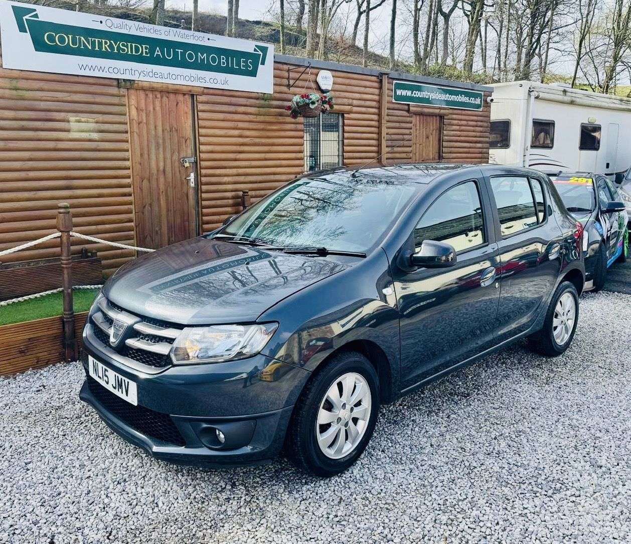 A 2015 DACIA SANDERO 1.5 dCi Midnight Hatchback 5dr Diesel Manual Euro 5 (90 ps) 2 KEYS A 2015 DACIA SANDERO 1.5 dCi Midnight Hatchback 5dr Diesel Manual Euro 5 (90 ps) 2 KEYS