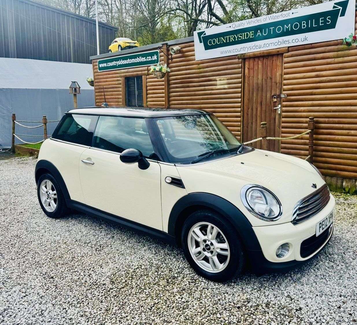 A 2012 MINI HATCH 1.6 One Hatchback 3dr Petrol Manual Euro 5 (98 ps) FULL SERVICE AND NEW MOT A 2012 MINI HATCH 1.6 One Hatchback 3dr Petrol Manual Euro 5 (98 ps) FULL SERVICE AND NEW MOT