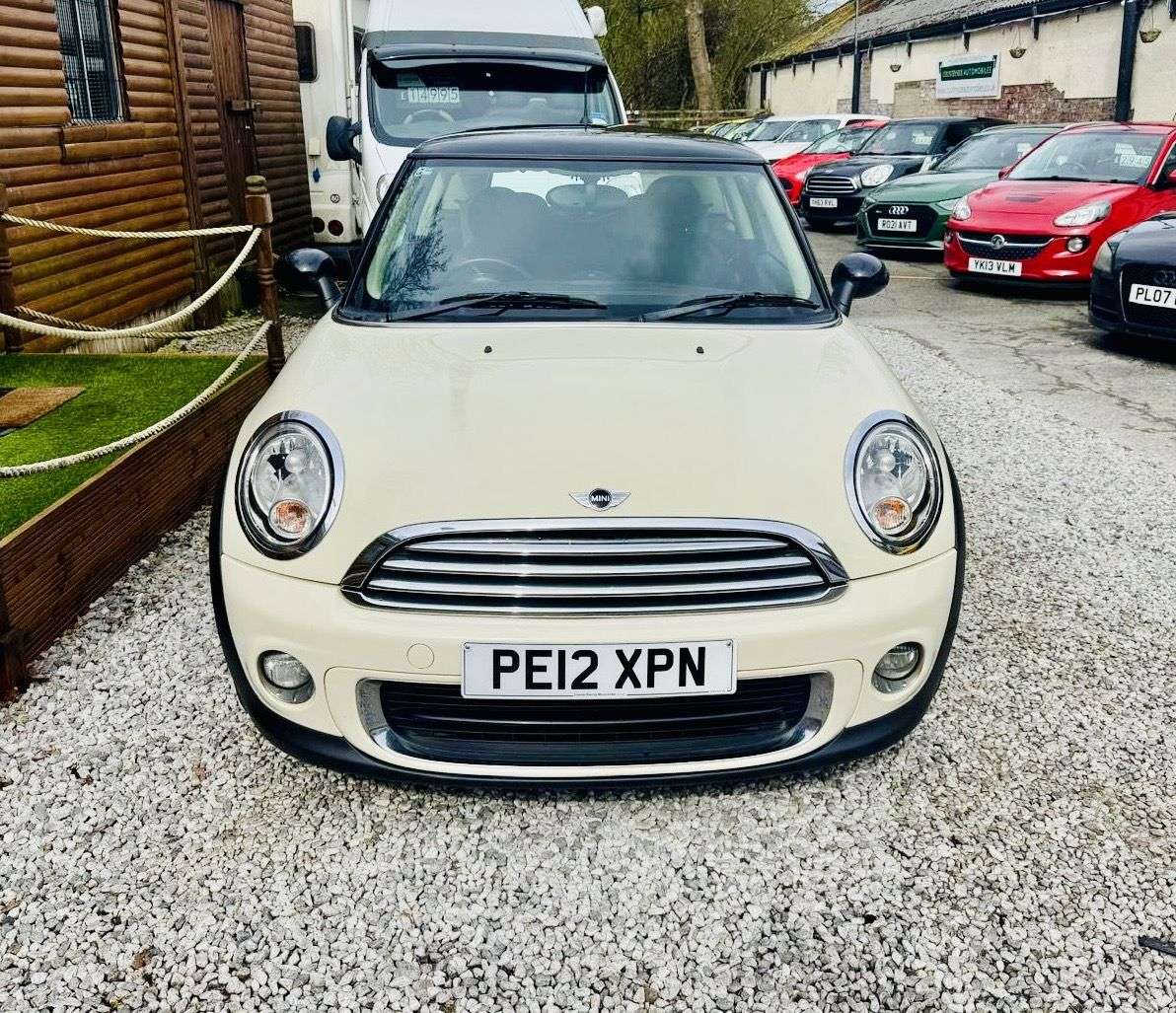 A 2012 MINI HATCH 1.6 One Hatchback 3dr Petrol Manual Euro 5 (98 ps) FULL SERVICE AND NEW MOT A 2012 MINI HATCH 1.6 One Hatchback 3dr Petrol Manual Euro 5 (98 ps) FULL SERVICE AND NEW MOT