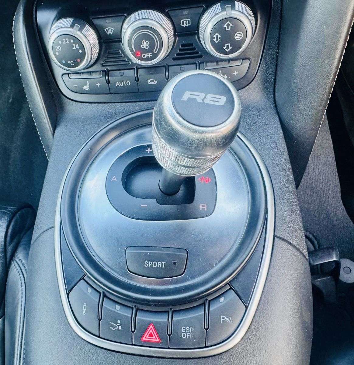 2008 AUDI R8 2008 AUDI R8