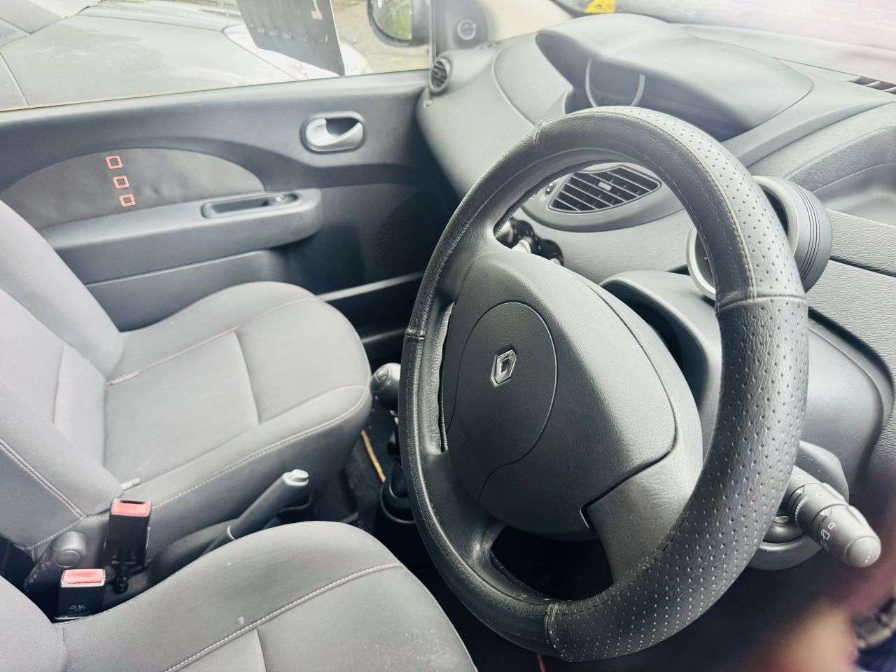 2010 RENAULT TWINGO 2010 RENAULT TWINGO