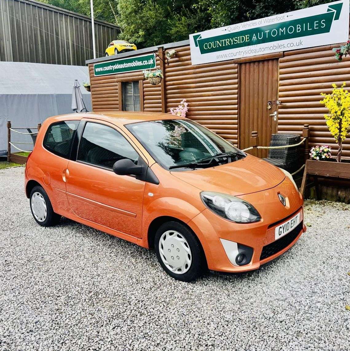A 2010 RENAULT TWINGO 1.2 Extreme Hatchback 3dr Petrol Manual Euro 4 (60 ps) BUDGET FIRST CAR | £ A 2010 RENAULT TWINGO 1.2 Extreme Hatchback 3dr Petrol Manual Euro 4 (60 ps) BUDGET FIRST CAR | £