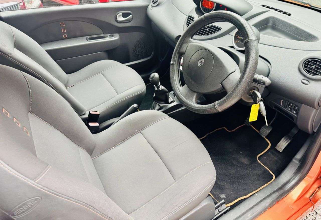 2010 RENAULT TWINGO 2010 RENAULT TWINGO