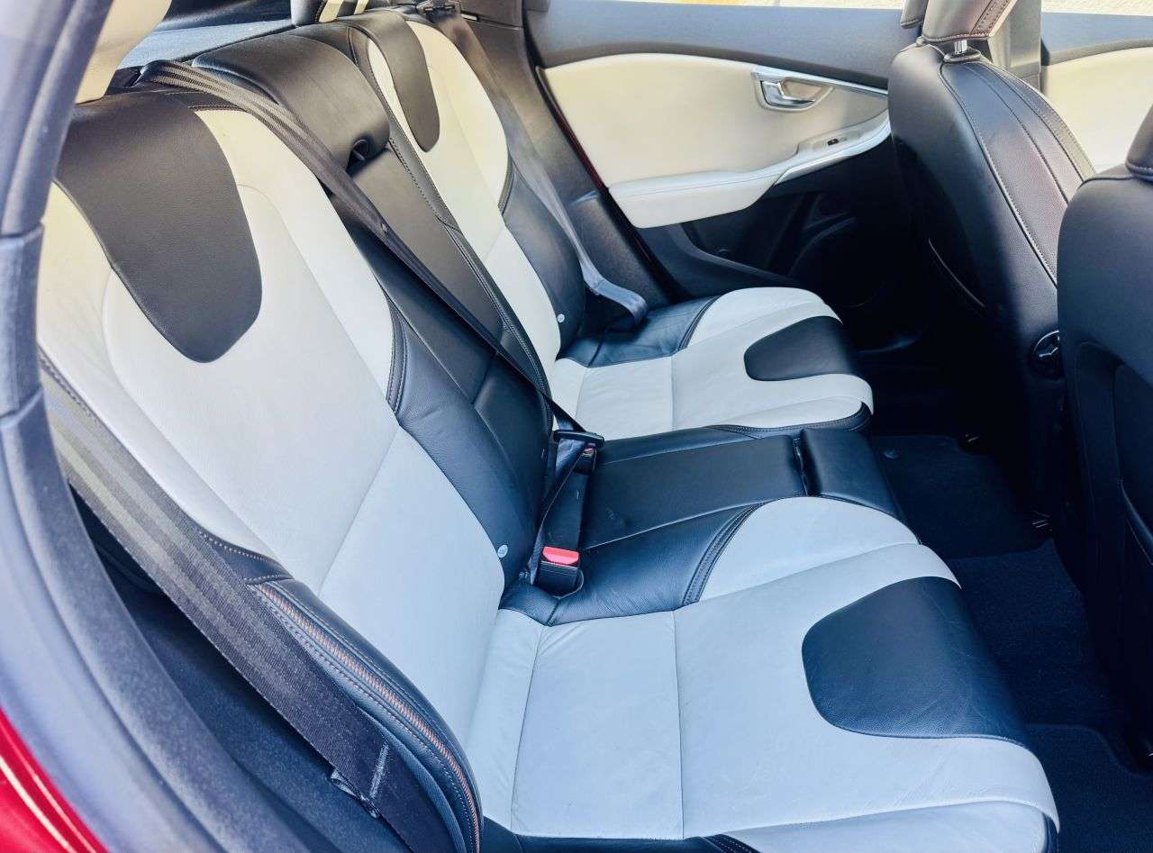 2013 VOLVO V40 CROSS COUNTRY 2013 VOLVO V40 CROSS COUNTRY