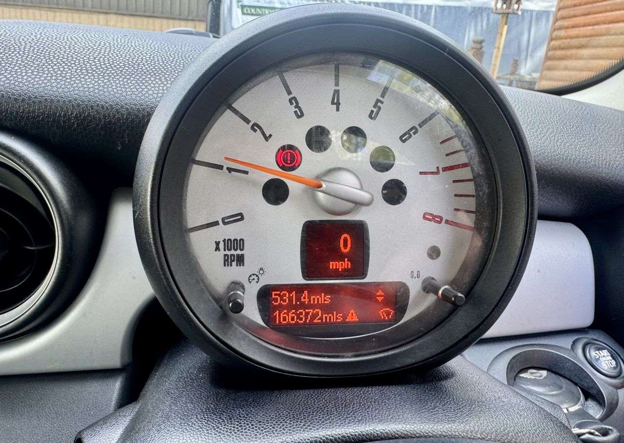 2011 MINI HATCH 2011 MINI HATCH