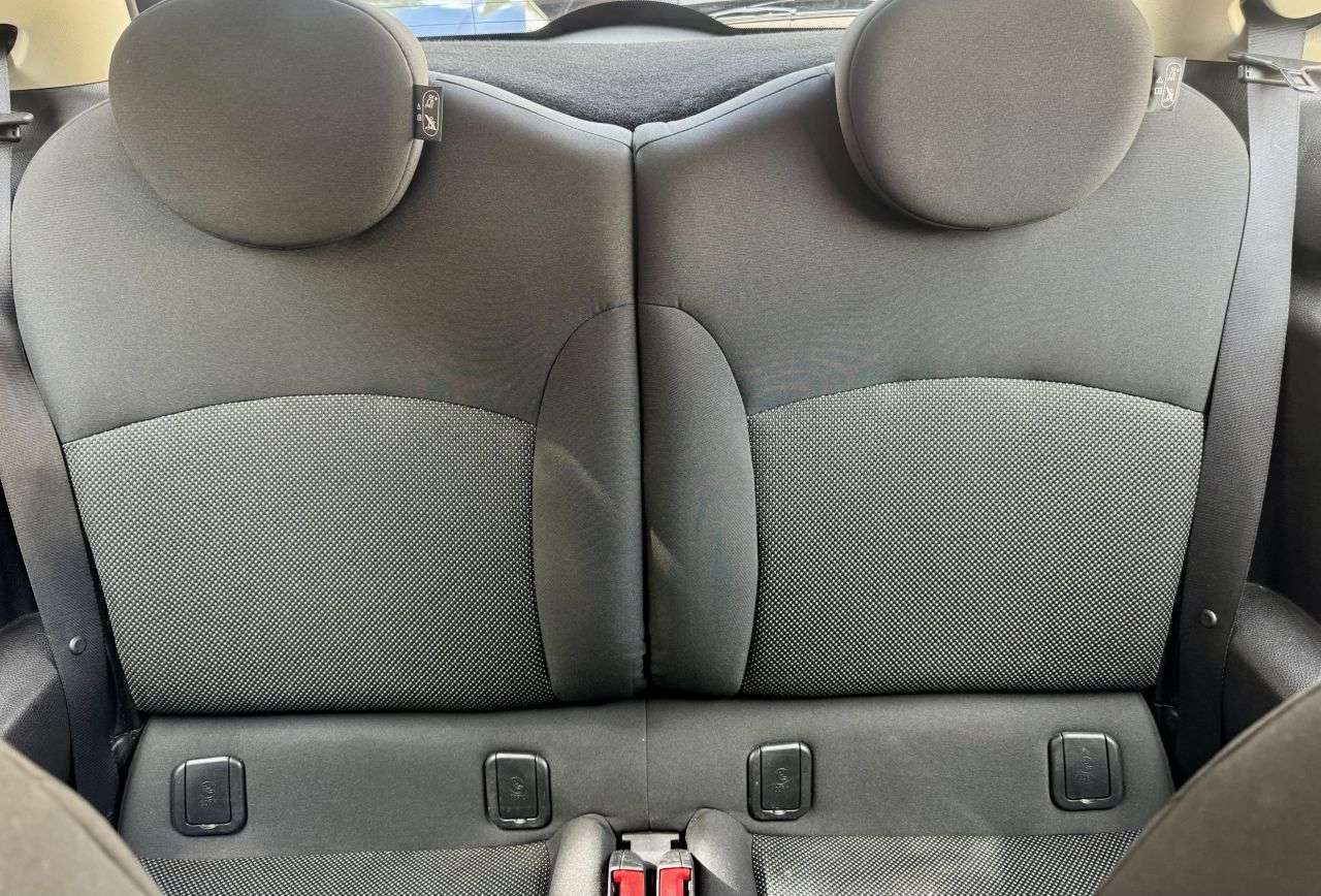 2011 MINI HATCH 2011 MINI HATCH
