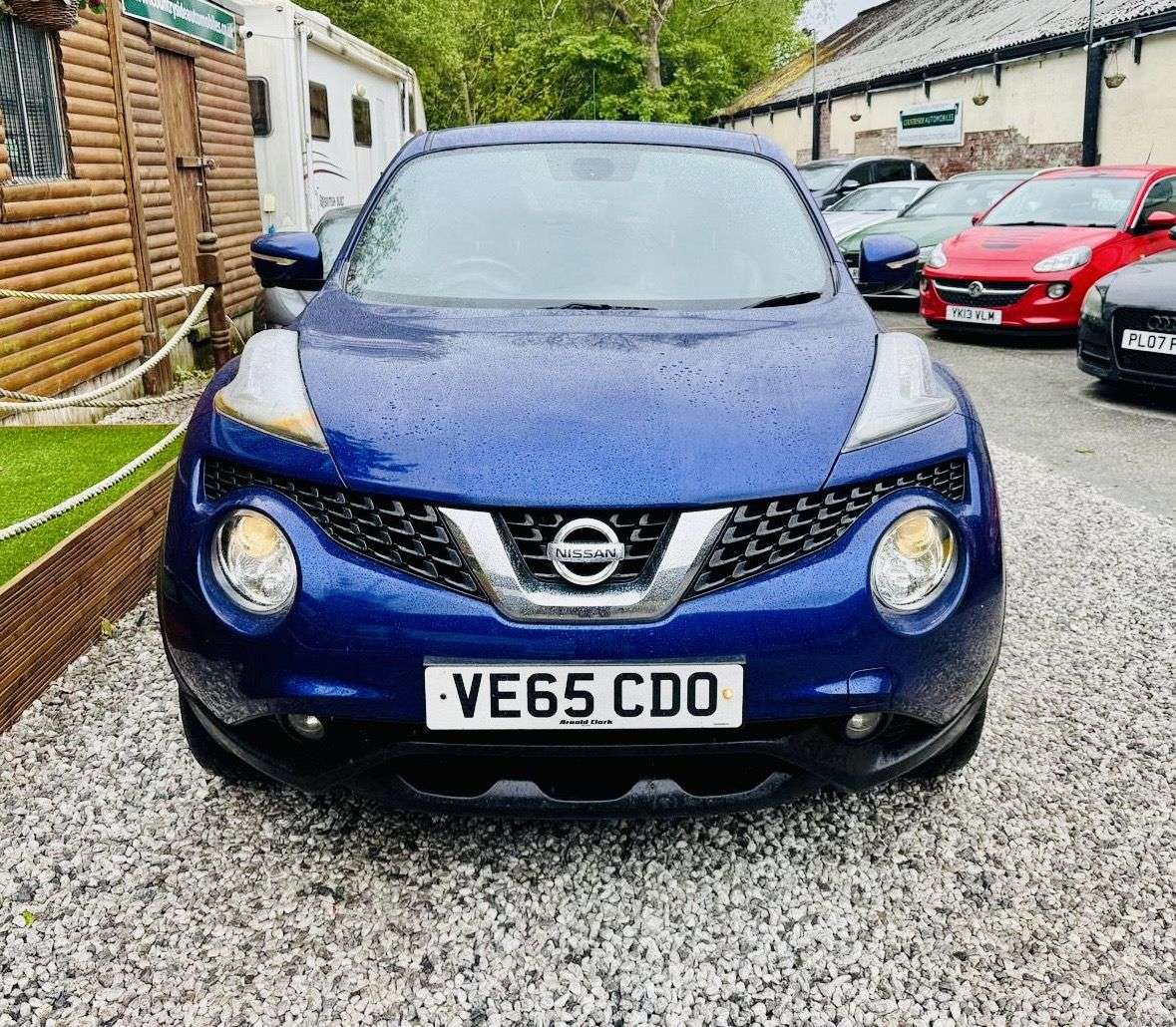 A 2015 NISSAN JUKE 1.5 dCi Tekna SUV 5dr Diesel Manual Euro 6 (s/s) (110 ps) 2 YEAR PARTS AND A 2015 NISSAN JUKE 1.5 dCi Tekna SUV 5dr Diesel Manual Euro 6 (s/s) (110 ps) 2 YEAR PARTS AND