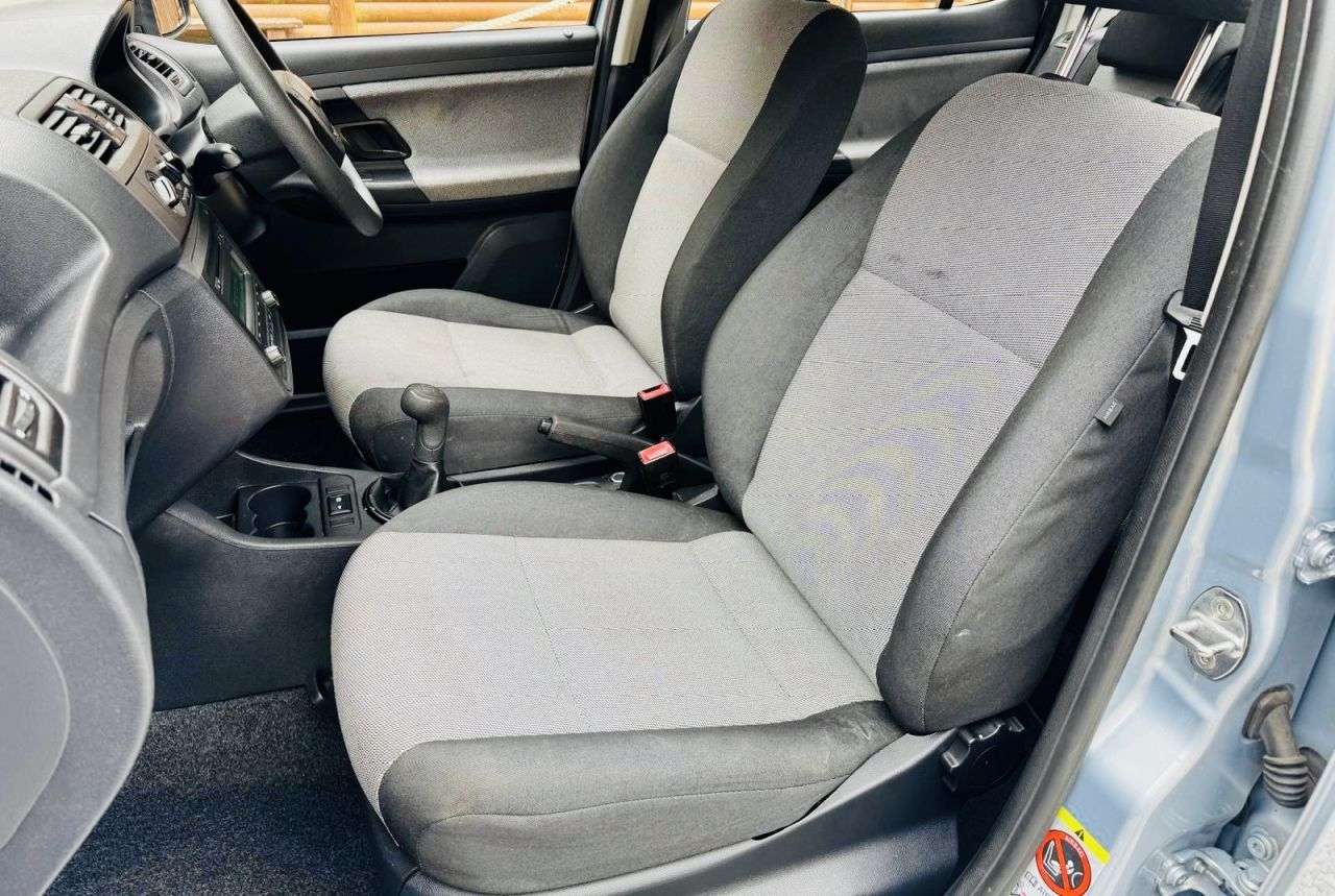 2011 SKODA FABIA 2011 SKODA FABIA