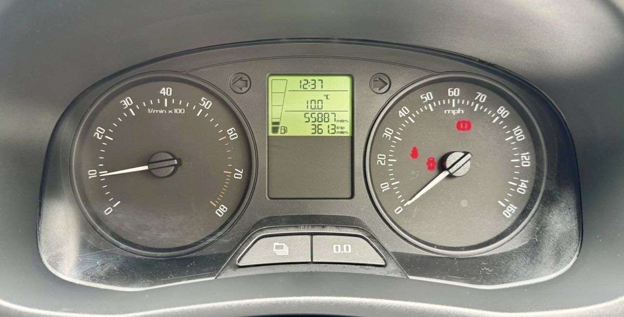 2011 SKODA FABIA 2011 SKODA FABIA