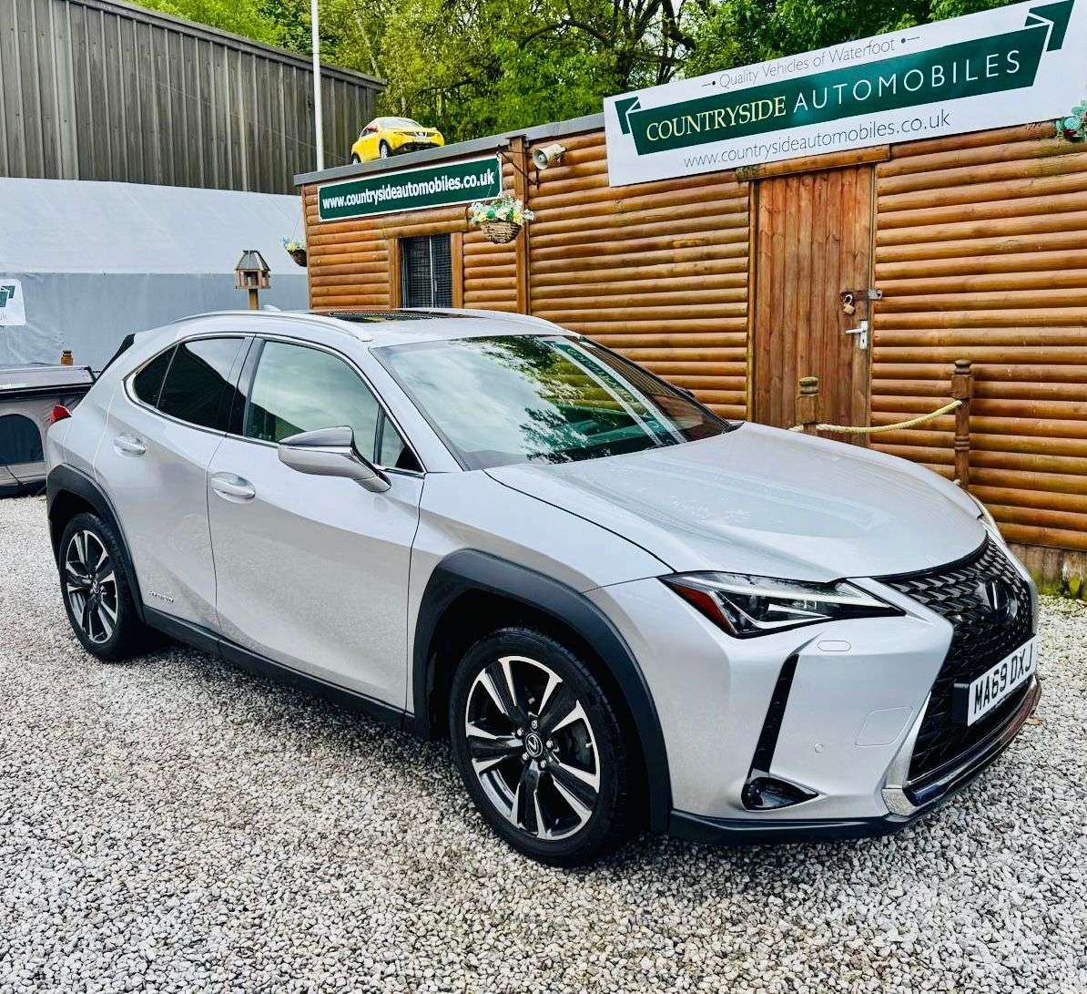A 2019 LEXUS UX 2.0 250h SUV 5dr Petrol Hybrid E-CVT E-FOUR Euro 6 (s/s) (184 ps) SATIN SIL A 2019 LEXUS UX 2.0 250h SUV 5dr Petrol Hybrid E-CVT E-FOUR Euro 6 (s/s) (184 ps) SATIN SIL