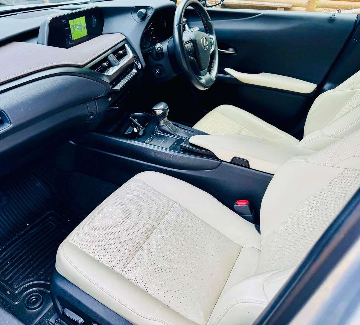 2019 LEXUS UX 2019 LEXUS UX