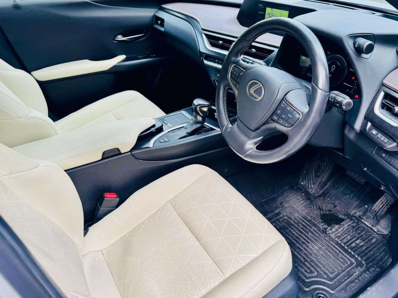 2019 LEXUS UX 2019 LEXUS UX