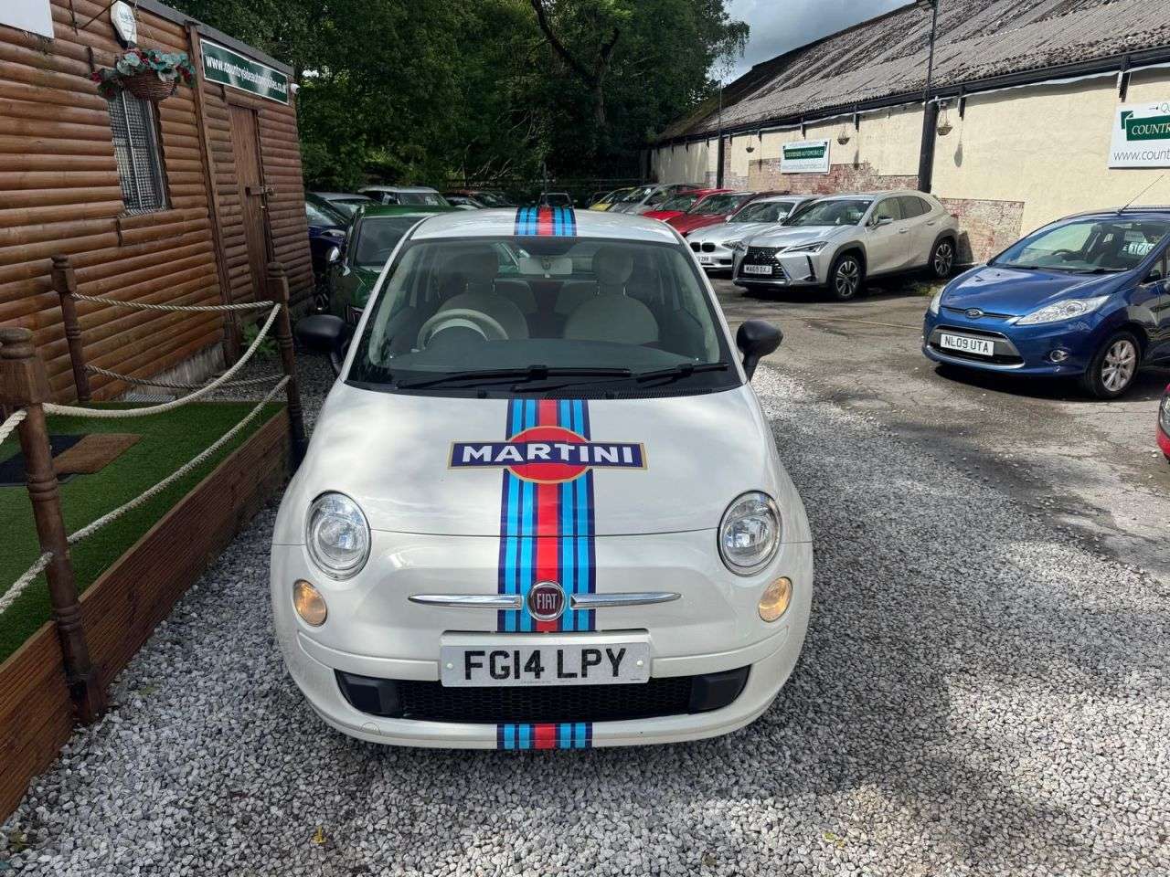 A 2014 FIAT 500 1.2 Pop Hatchback 3dr Petrol Manual Euro 6 (s/s) (69 bhp) FULL SERV + NEW M A 2014 FIAT 500 1.2 Pop Hatchback 3dr Petrol Manual Euro 6 (s/s) (69 bhp) FULL SERV + NEW M