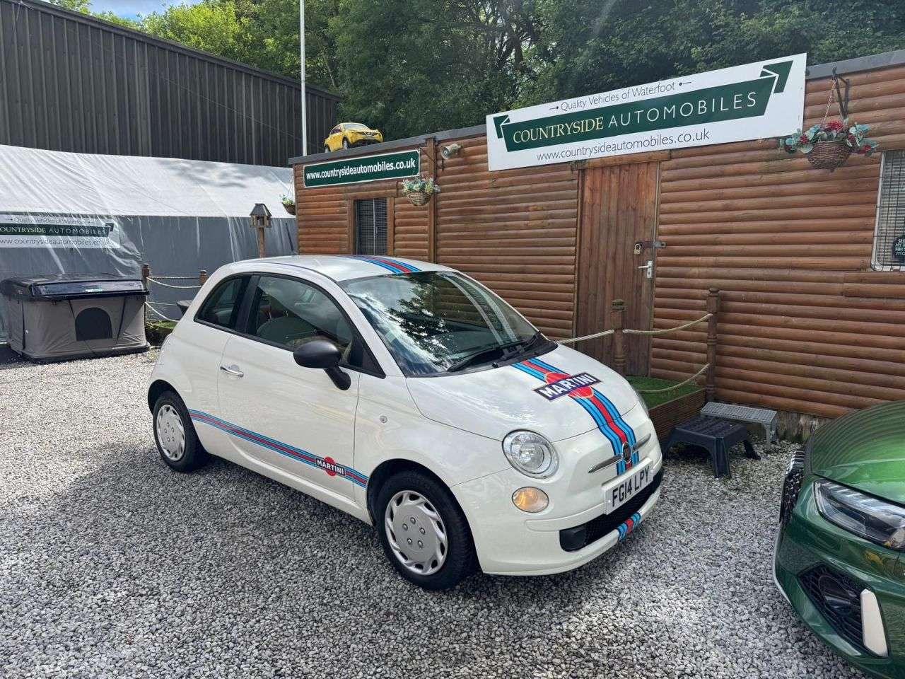 A 2014 FIAT 500 1.2 Pop Hatchback 3dr Petrol Manual Euro 6 (s/s) (69 bhp) FULL SERV + NEW M A 2014 FIAT 500 1.2 Pop Hatchback 3dr Petrol Manual Euro 6 (s/s) (69 bhp) FULL SERV + NEW M
