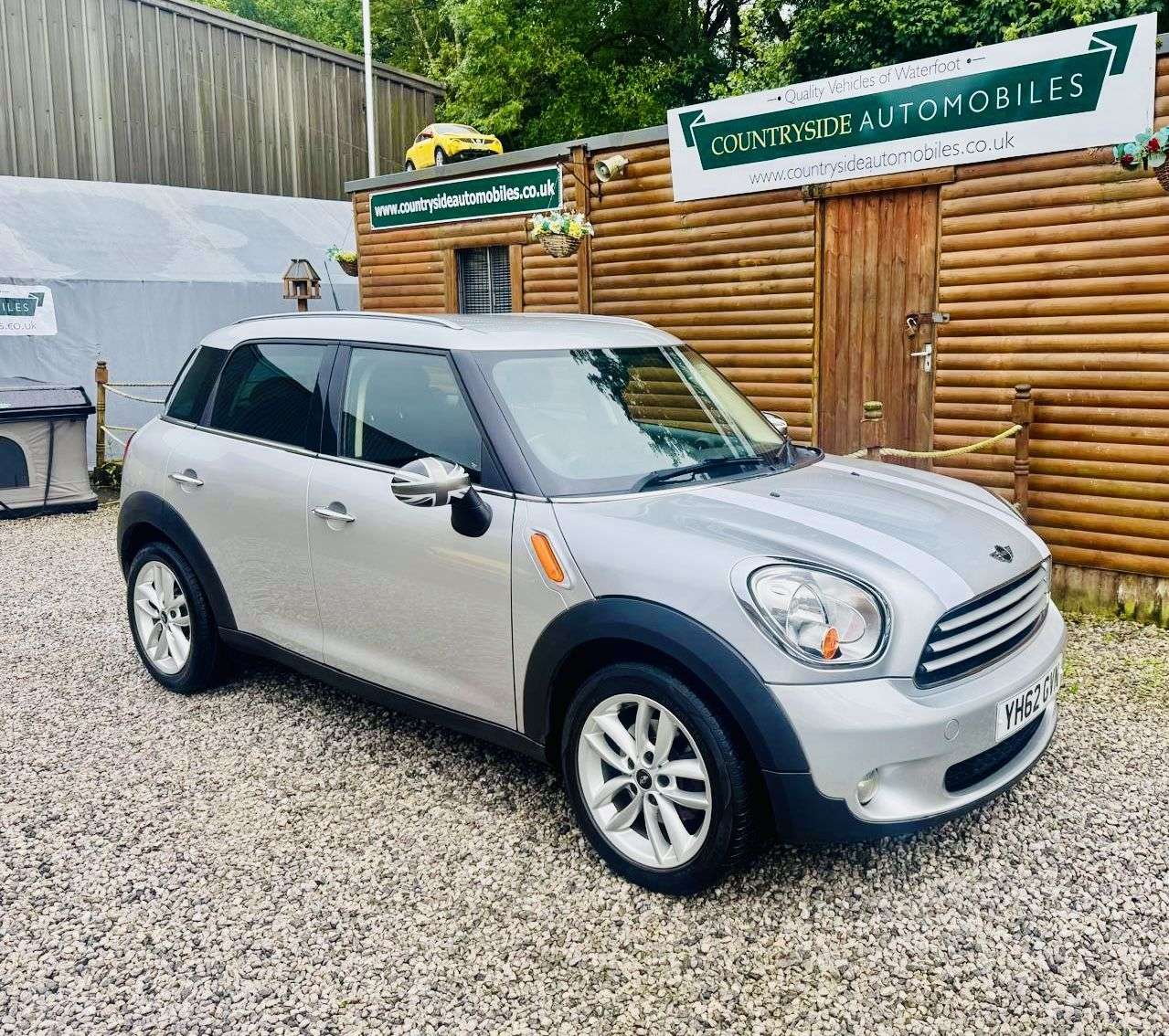 A 2012 MINI COUNTRYMAN 1.6 Cooper D SUV 5dr Diesel Manual Euro 5 (s/s) (112 ps) £4035 WORTH OF EXT A 2012 MINI COUNTRYMAN 1.6 Cooper D SUV 5dr Diesel Manual Euro 5 (s/s) (112 ps) £4035 WORTH OF EXT