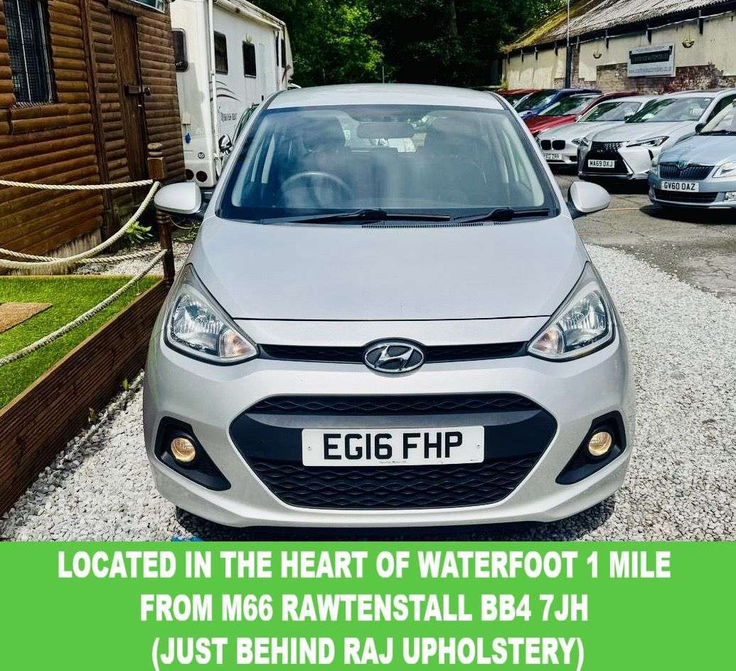 A 2016 HYUNDAI I10 1.2 SE Hatchback 5dr Petrol Manual Euro 5 (87 ps) INCLUDES A FULL SERVICE + A 2016 HYUNDAI I10 1.2 SE Hatchback 5dr Petrol Manual Euro 5 (87 ps) INCLUDES A FULL SERVICE +
