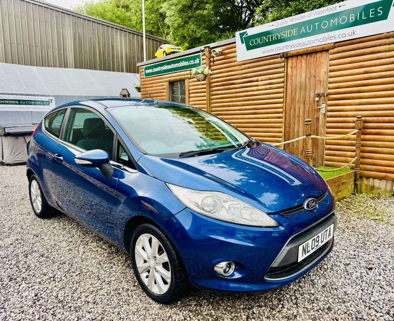 A 2009 FORD FIESTA 1.4 Zetec Hatchback 3dr Petrol Manual (133 g/km, 94 bhp) SERVICE HISTORY JU A 2009 FORD FIESTA 1.4 Zetec Hatchback 3dr Petrol Manual (133 g/km, 94 bhp) SERVICE HISTORY JU
