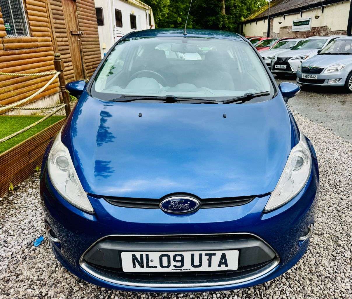 A 2009 FORD FIESTA 1.4 Zetec Hatchback 3dr Petrol Manual (133 g/km, 94 bhp) SERVICE HISTORY JU A 2009 FORD FIESTA 1.4 Zetec Hatchback 3dr Petrol Manual (133 g/km, 94 bhp) SERVICE HISTORY JU