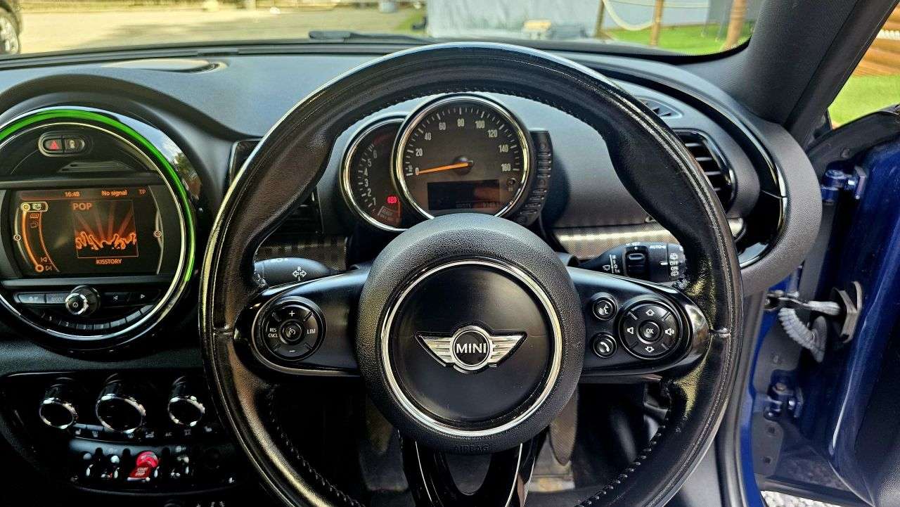 2015 MINI CLUBMAN 2015 MINI CLUBMAN