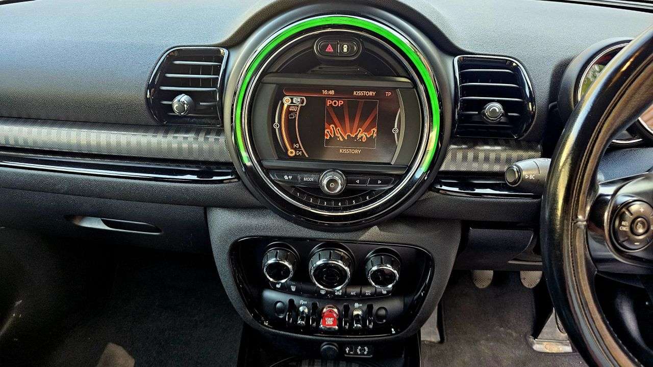 2015 MINI CLUBMAN 2015 MINI CLUBMAN