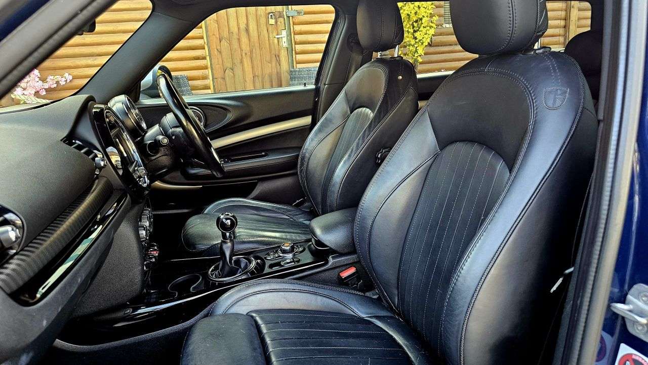 2015 MINI CLUBMAN 2015 MINI CLUBMAN