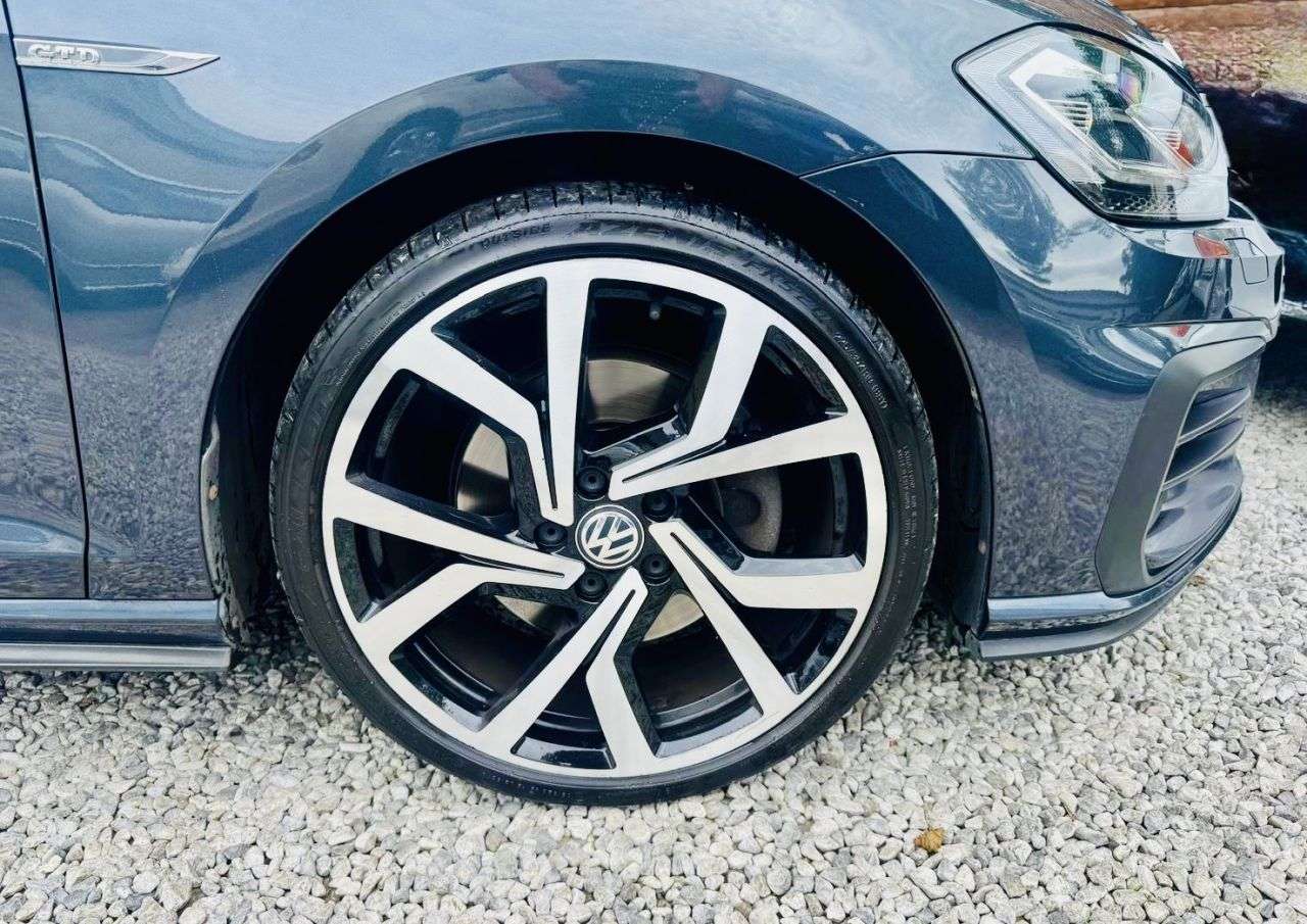 2018 VOLKSWAGEN GOLF 2018 VOLKSWAGEN GOLF