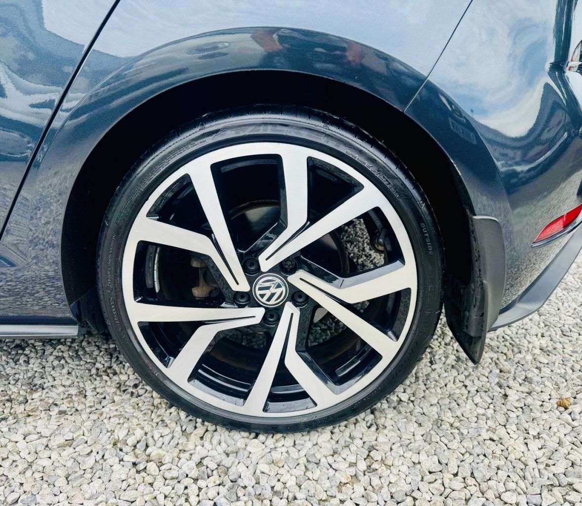 2018 VOLKSWAGEN GOLF 2018 VOLKSWAGEN GOLF