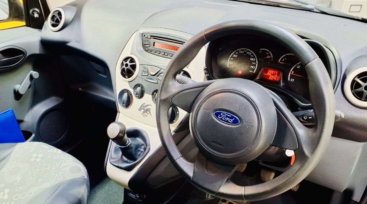 2011 FORD KA 2011 FORD KA