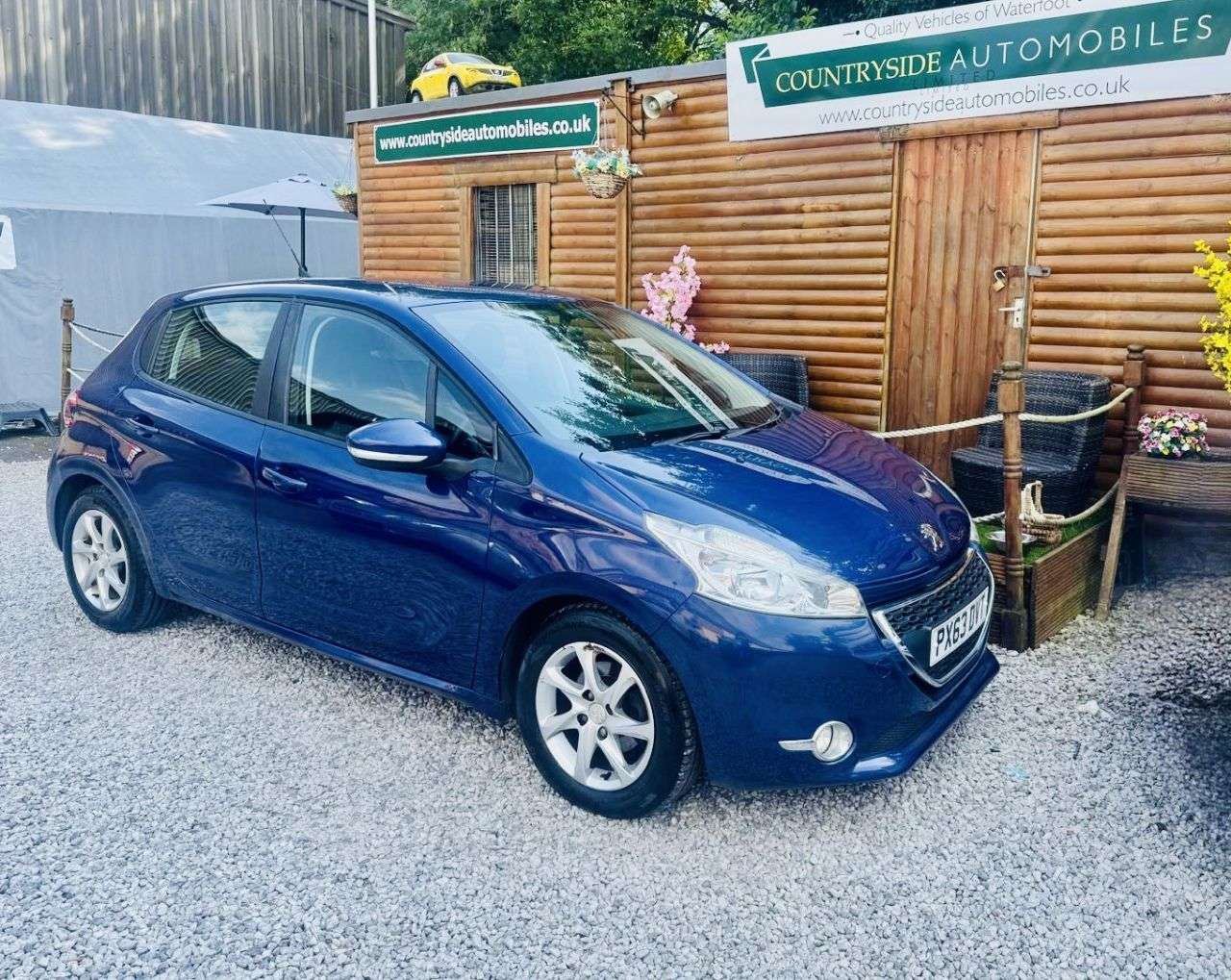 A 2013 PEUGEOT 208 1.2 VTi Active Hatchback 5dr Petrol Manual Euro 5 (82 ps) RECENT TIMING BEL A 2013 PEUGEOT 208 1.2 VTi Active Hatchback 5dr Petrol Manual Euro 5 (82 ps) RECENT TIMING BEL