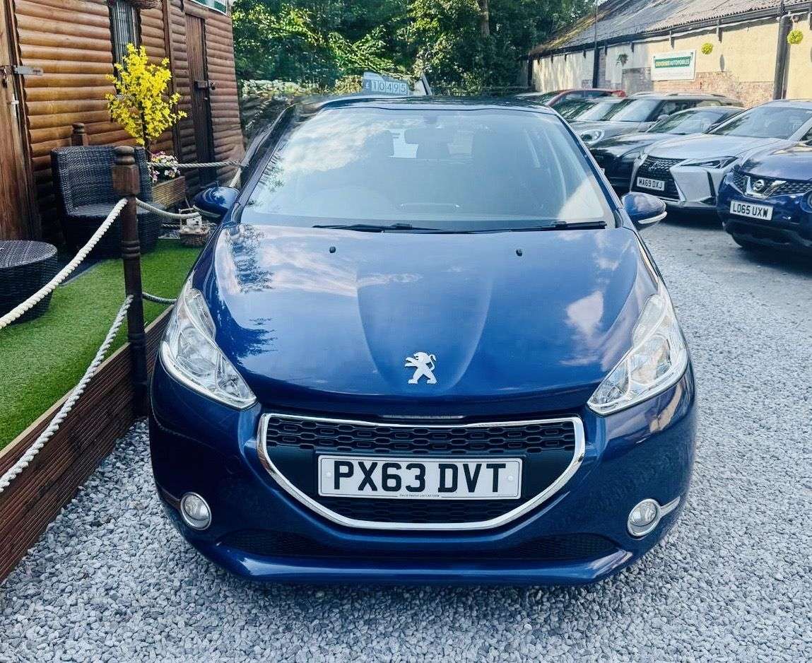 2013 PEUGEOT 208 2013 PEUGEOT 208