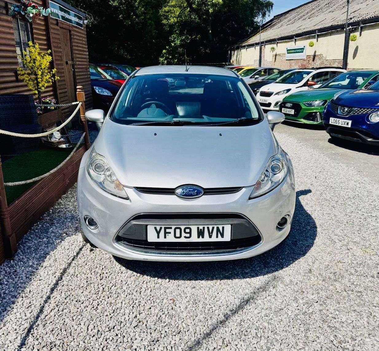 A 2009 FORD FIESTA 1.4 Zetec Hatchback 5dr Petrol Manual (133 g/km, 94 bhp) FULL SERVICE & FRE A 2009 FORD FIESTA 1.4 Zetec Hatchback 5dr Petrol Manual (133 g/km, 94 bhp) FULL SERVICE & FRE