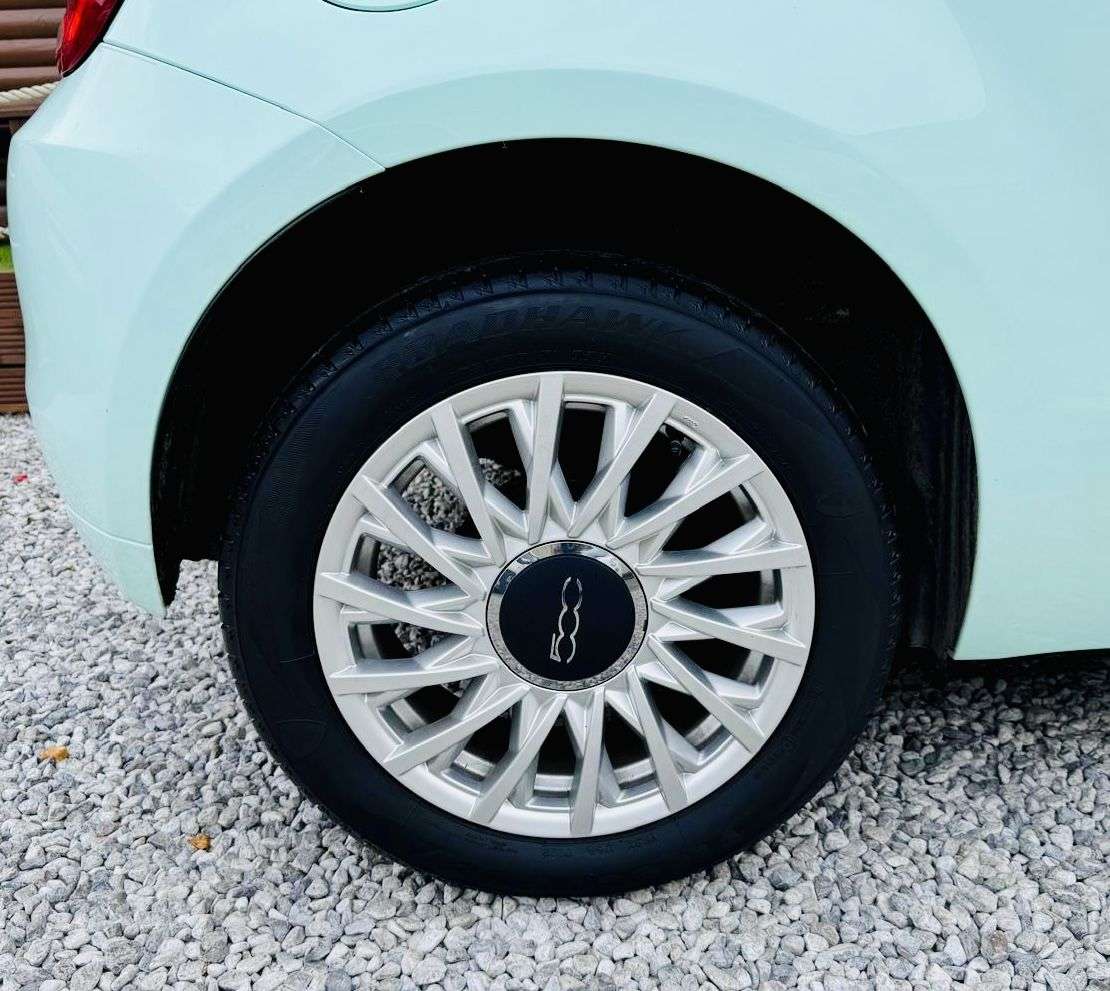 2018 FIAT 500 2018 FIAT 500