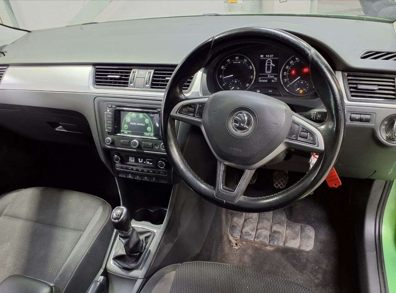 2015 SKODA RAPID SPACEBACK 2015 SKODA RAPID SPACEBACK