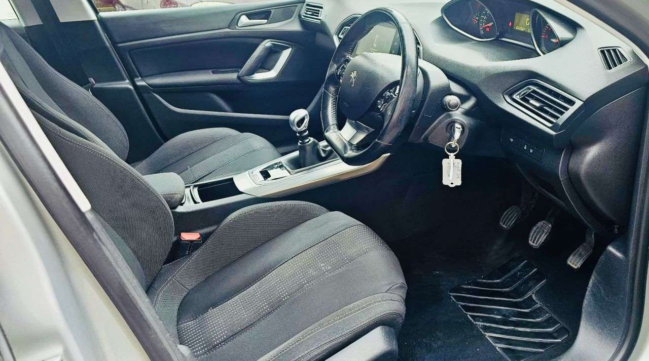 2017 PEUGEOT 308 2017 PEUGEOT 308