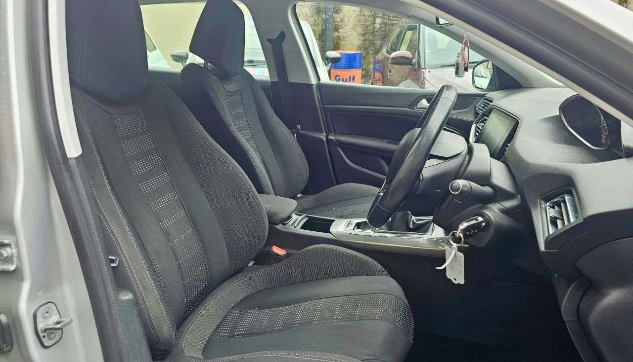 2017 PEUGEOT 308 2017 PEUGEOT 308
