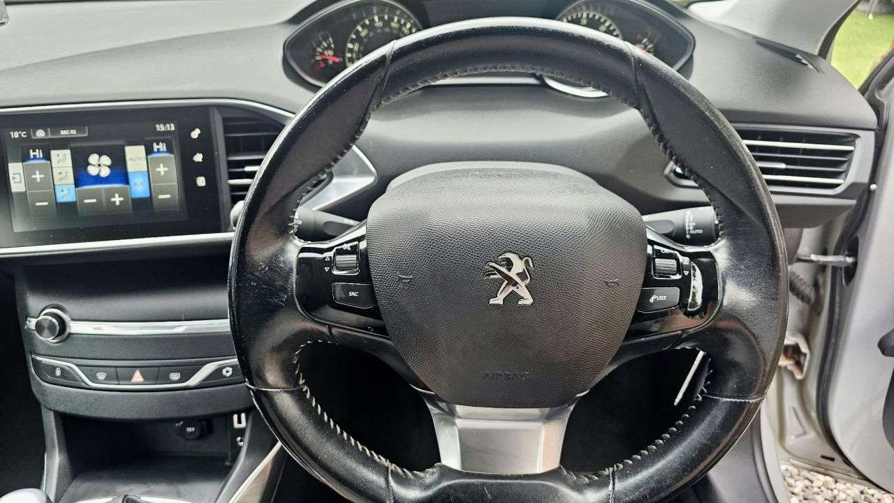 2017 PEUGEOT 308 2017 PEUGEOT 308
