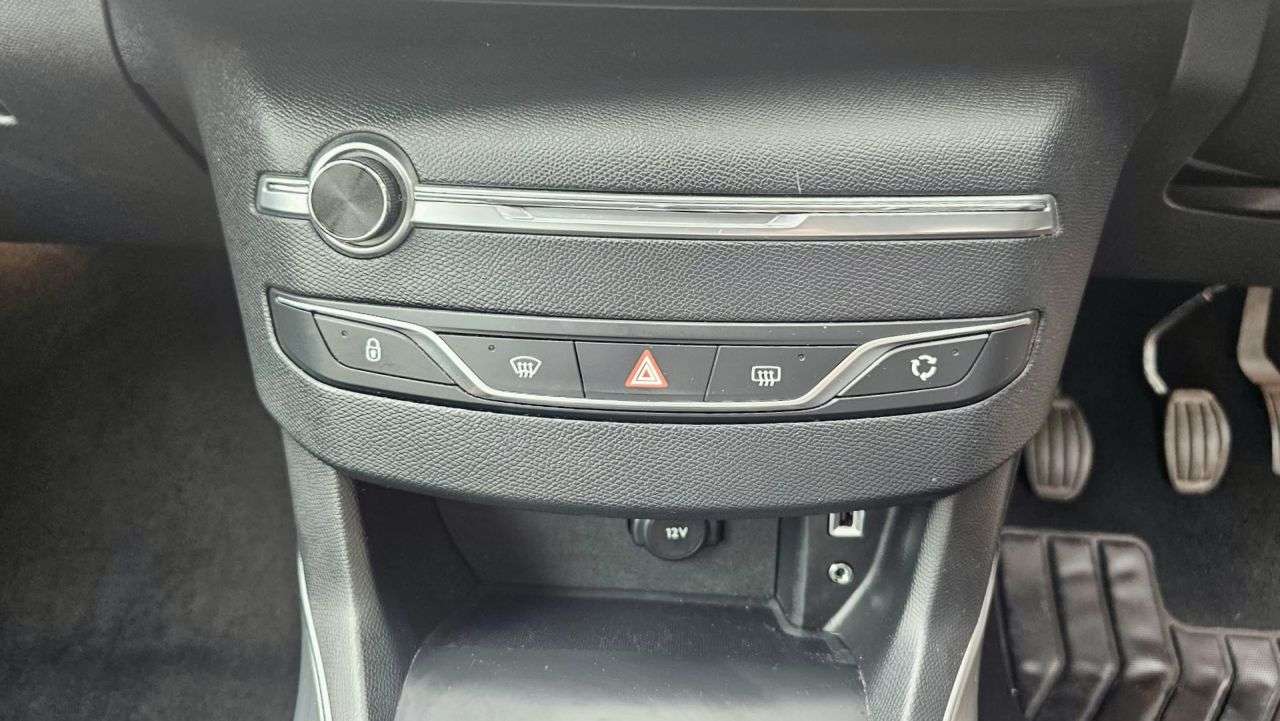 2017 PEUGEOT 308 2017 PEUGEOT 308