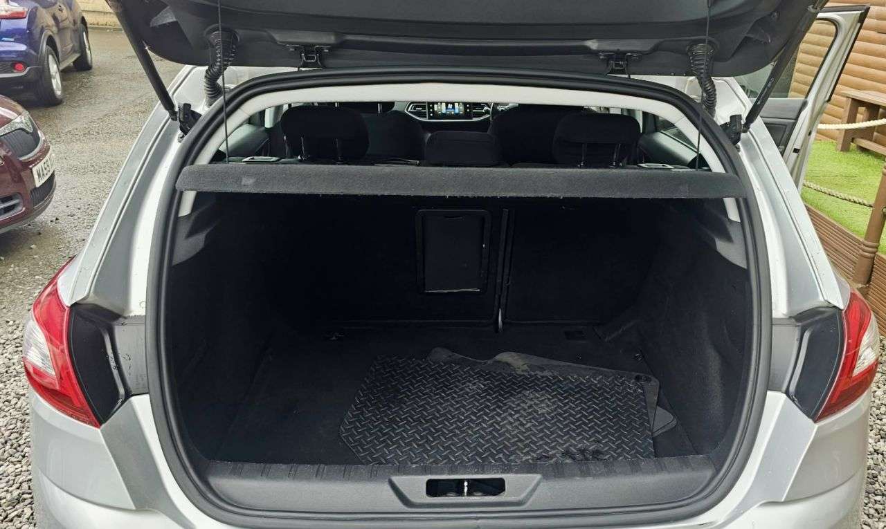 2017 PEUGEOT 308 2017 PEUGEOT 308