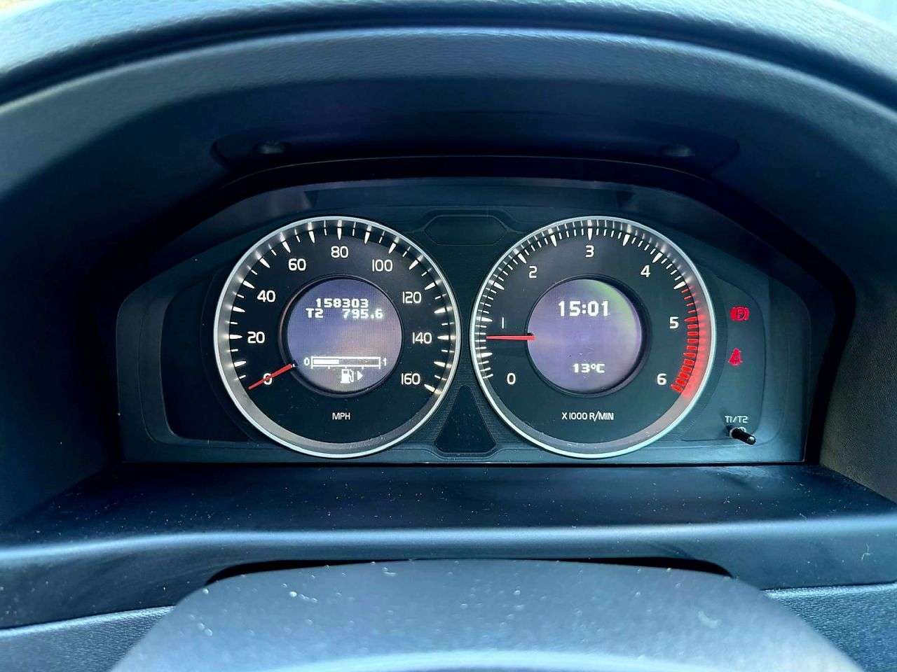 2011 VOLVO V70 2011 VOLVO V70
