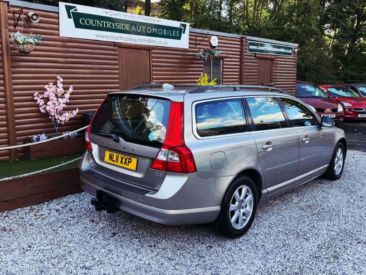 2011 VOLVO V70 2011 VOLVO V70