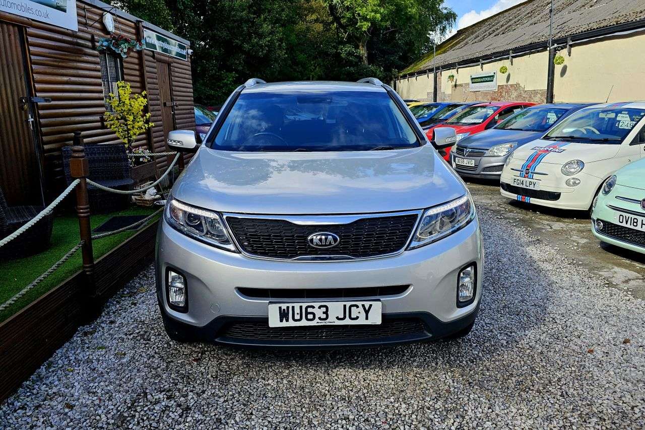 A 2013 KIA SORENTO 2.2 CRDi KX-2 SUV 5dr Diesel Manual AWD Euro 5 (194 bhp) HEATED SEATS & REV A 2013 KIA SORENTO 2.2 CRDi KX-2 SUV 5dr Diesel Manual AWD Euro 5 (194 bhp) HEATED SEATS & REV