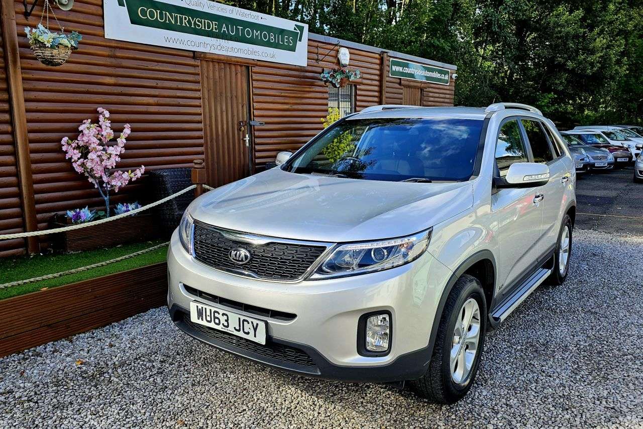 A 2013 KIA SORENTO 2.2 CRDi KX-2 SUV 5dr Diesel Manual AWD Euro 5 (194 bhp) HEATED SEATS & REV A 2013 KIA SORENTO 2.2 CRDi KX-2 SUV 5dr Diesel Manual AWD Euro 5 (194 bhp) HEATED SEATS & REV