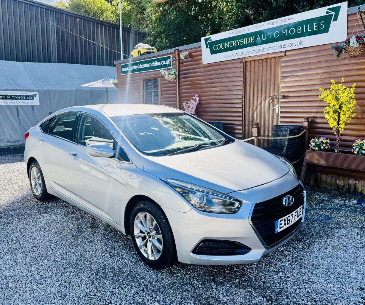 A 2017 HYUNDAI I40 1.7 CRDi Blue Drive S Saloon 4dr Diesel Manual Euro 6 (s/s) (141 ps) AUTO L A 2017 HYUNDAI I40 1.7 CRDi Blue Drive S Saloon 4dr Diesel Manual Euro 6 (s/s) (141 ps) AUTO L